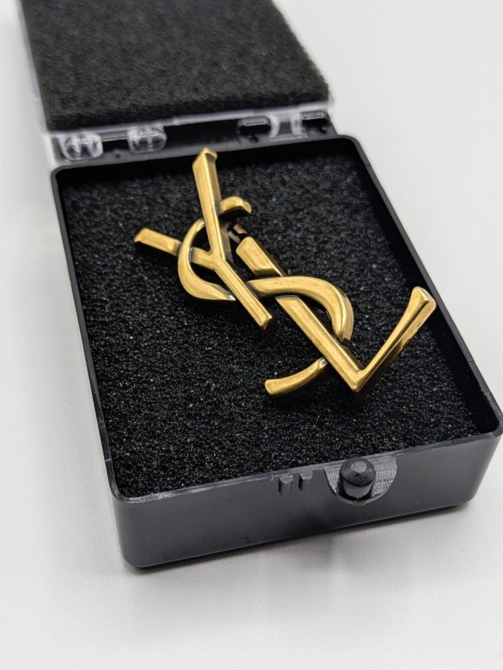 Vintage Bron Yves Saint Laurent YSL Brooch Employee Appreciation Lapel Pin Small - Picture 5 of 7